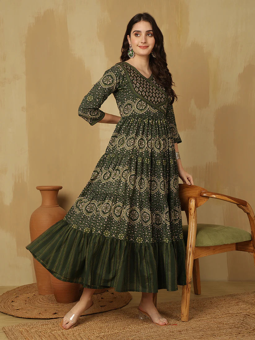 Cotton v-neck tiered long gown (green)