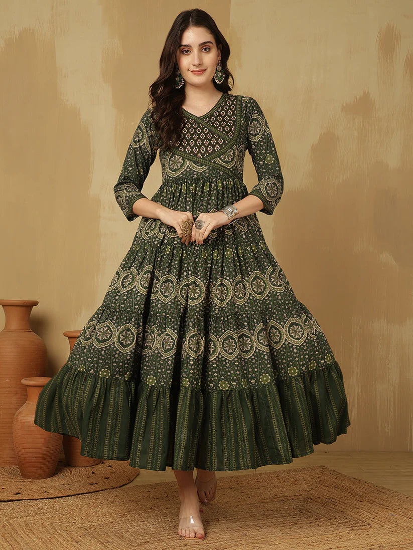 Cotton v-neck tiered long gown (green)